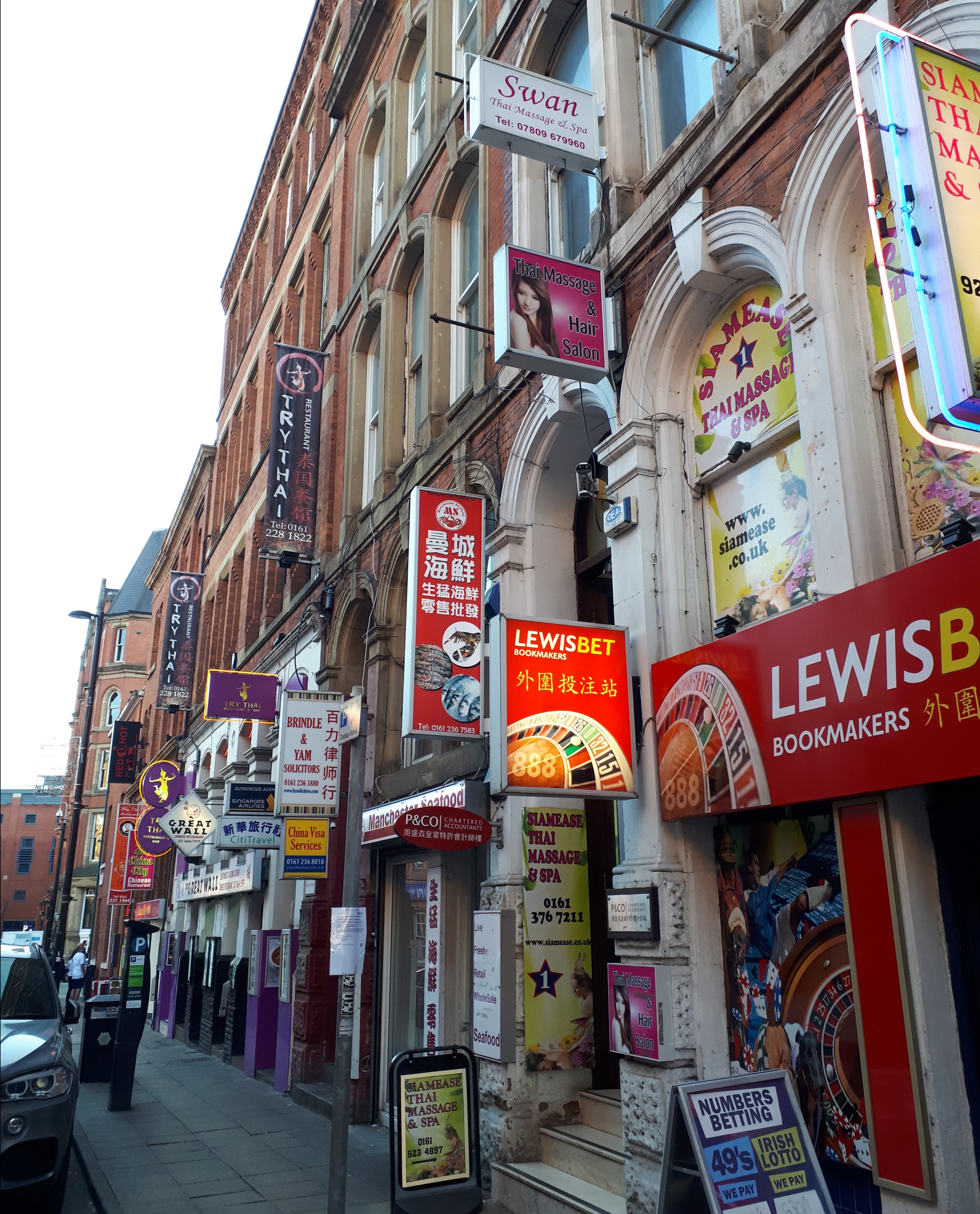 Recorrer las calles de China Town es uno de los imprescindibles que ver y hacer en Manchester.