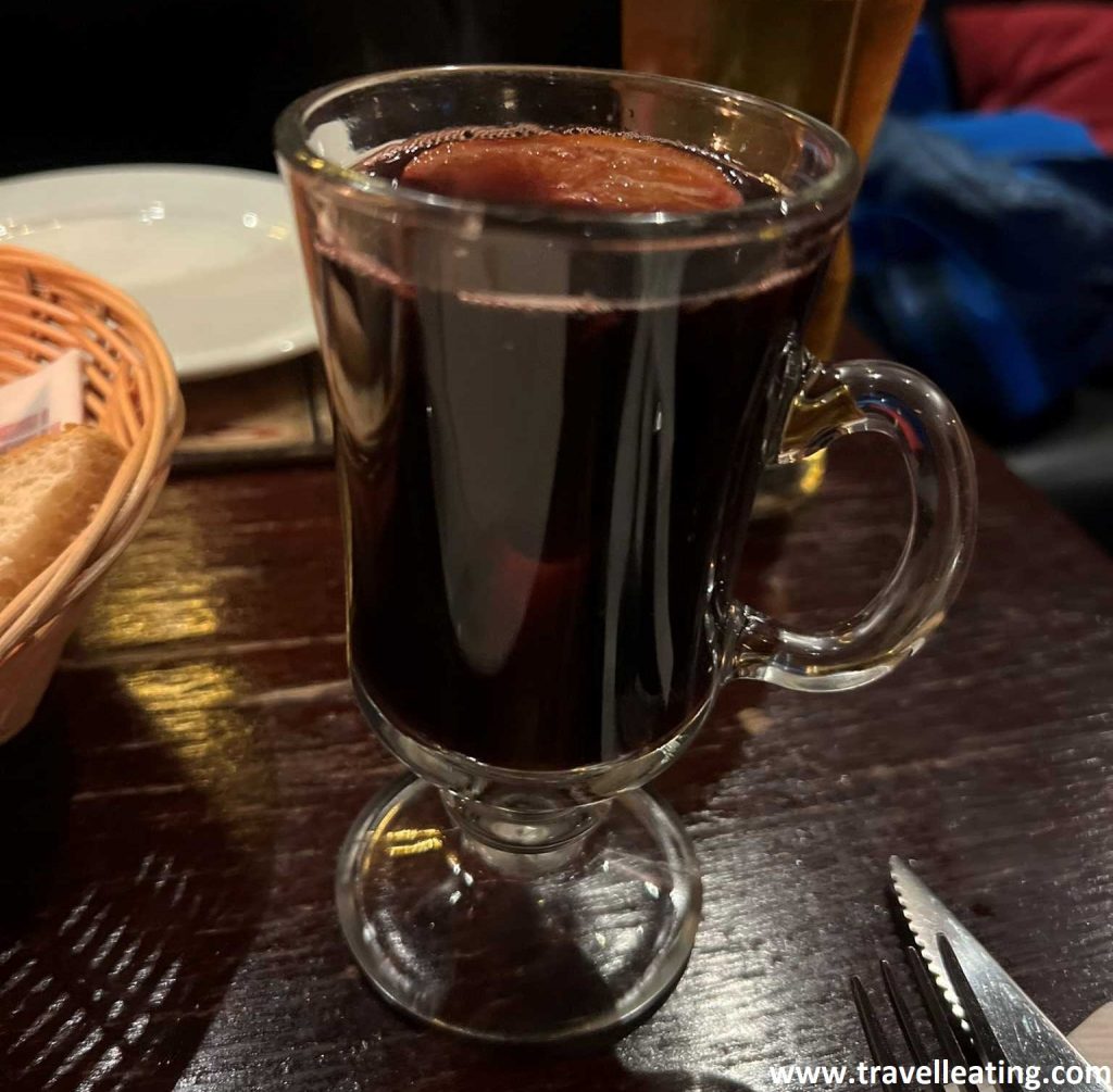 Vino caliente, una bebida que apetece mucho en Cracovia en las frías tardes de invierno.