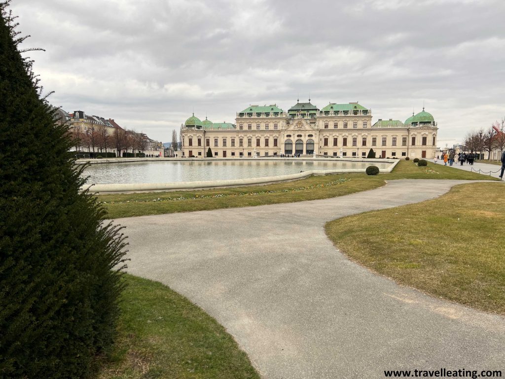 El Palacio Beldevere, uno de los muchos palacios que ver en Viena.