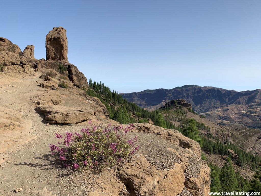 El Roque Nublo es un roque imponente de 80 metros de altura, muy famoso en Gran Canaria.