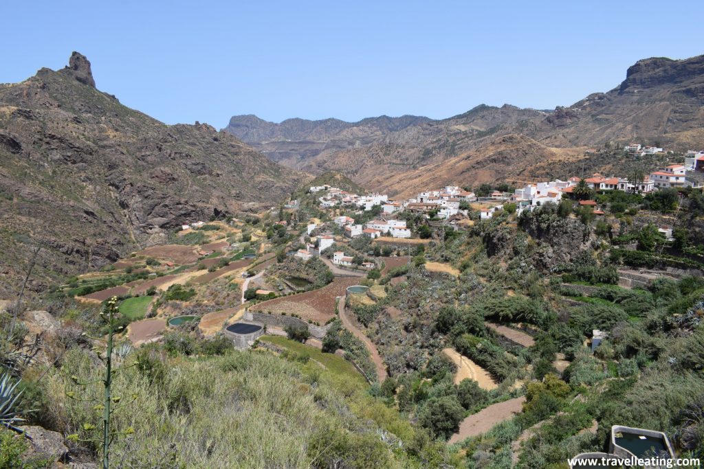 El pueblo de Tejeda, con sus increíbles vistas a sus alrededores, es uno de los pueblos más bonitos que ver en Gran Canaria.