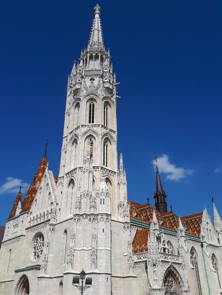 La Iglesia de Matías es uno de los lugares más bonitos que ver en Budapest.