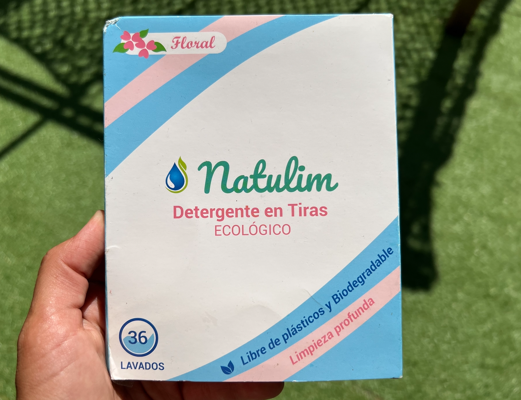 Natulim, tiras biodegradables de detergente ecológico.