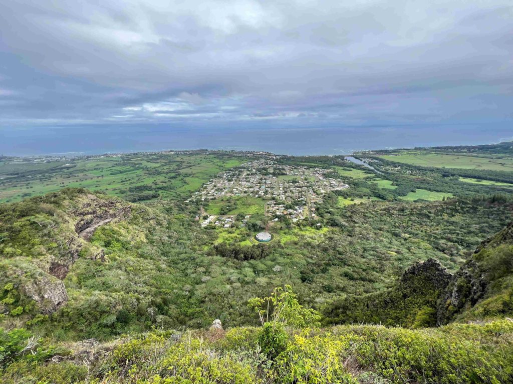 Vistas desde el mirador del Sleeping Giant de Kauai.